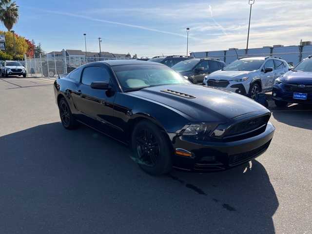 2014 Ford Mustang V6 8