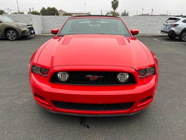 2013 Ford Mustang GT Premium 10