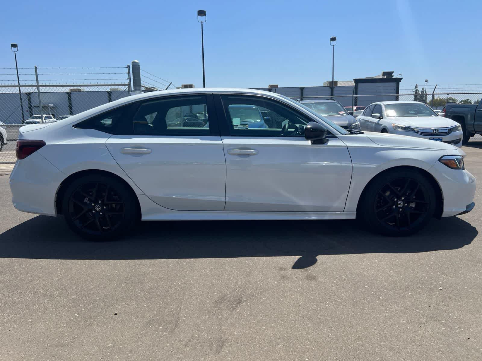 2026 Honda Civic Sport - Photo 3