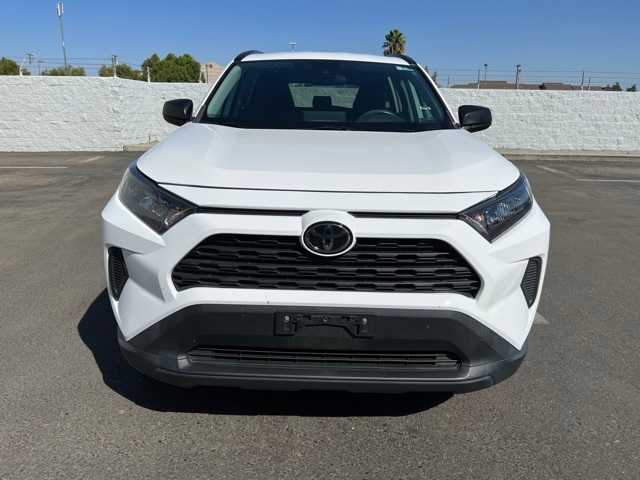 2019 Toyota RAV4 LE 12