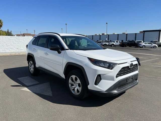 2019 Toyota RAV4 LE 11