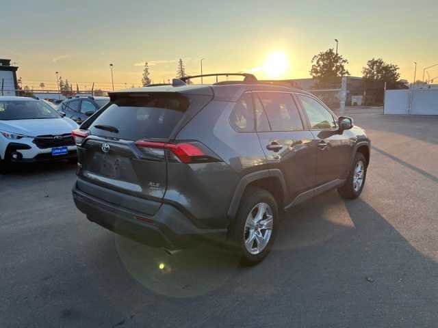 2021 Toyota RAV4 XLE 9