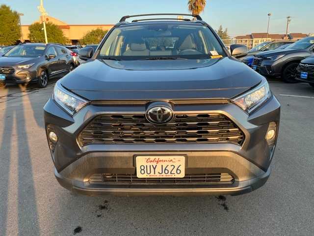 2021 Toyota RAV4 XLE 12