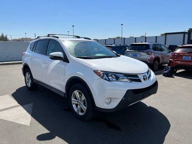 2013 Toyota RAV4 XLE 11