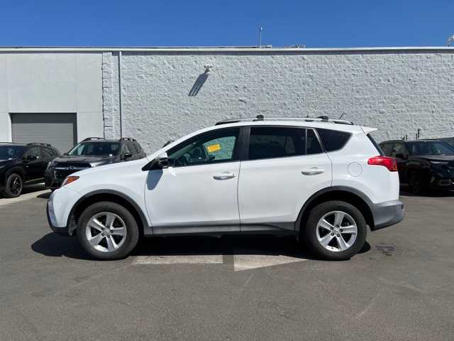 2013 Toyota RAV4 XLE 2