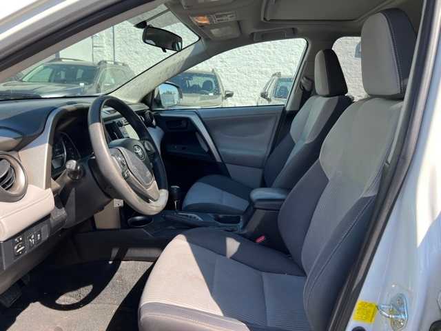 2013 Toyota RAV4 XLE 15