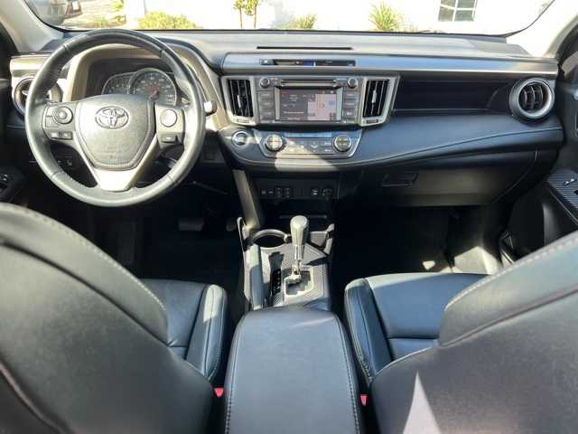 2015 Toyota RAV4 Limited 38