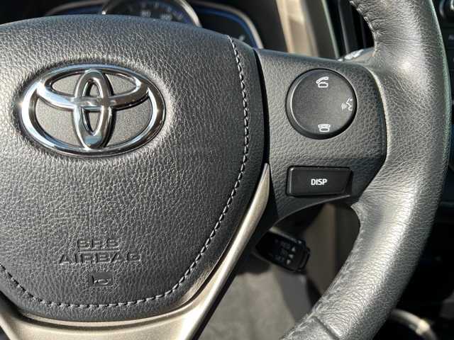 2015 Toyota RAV4 Limited 32