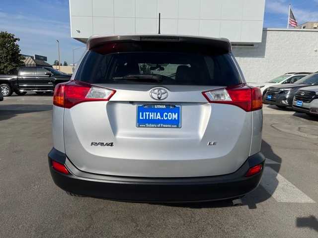 2015 Toyota RAV4 LE 4