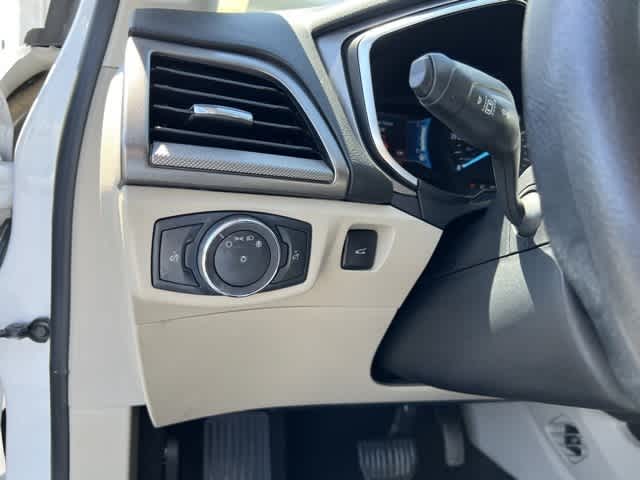 2019 Ford Fusion Hybrid SE 33