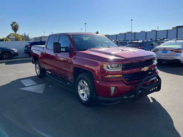 2018 Chevrolet Silverado 1500 LT 4WD Crew Cab 143.5 10