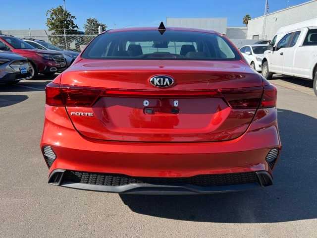 2023 Kia Forte LXS 4