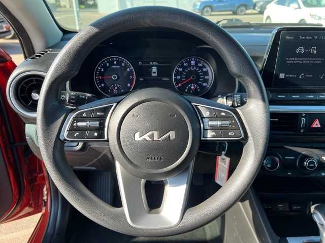 2023 Kia Forte LXS 29