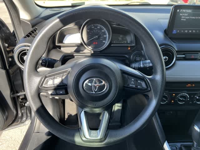 2020 Toyota Yaris Hatchback LE 33