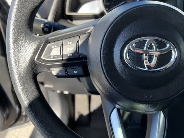 2020 Toyota Yaris Hatchback LE 34