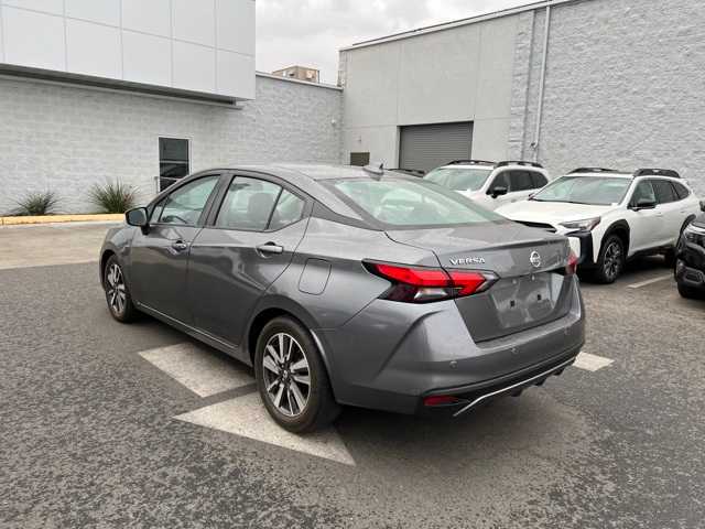 2021 Nissan Versa SV 3