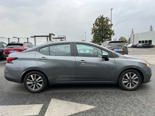 2021 Nissan Versa SV 10