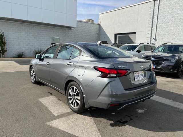 2020 Nissan Versa SV 3