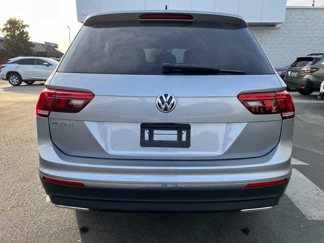 2021 Volkswagen Tiguan SE 4