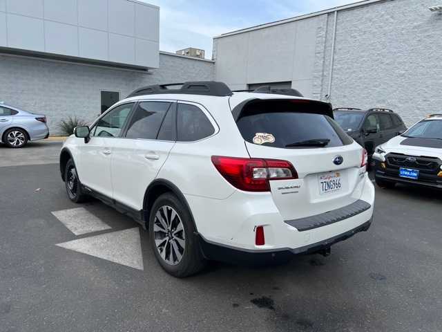 2017 Subaru Outback Limited 3