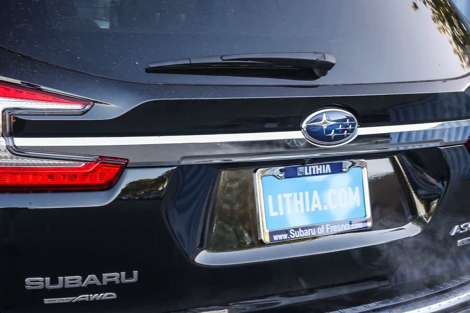 View vehicle photo 7