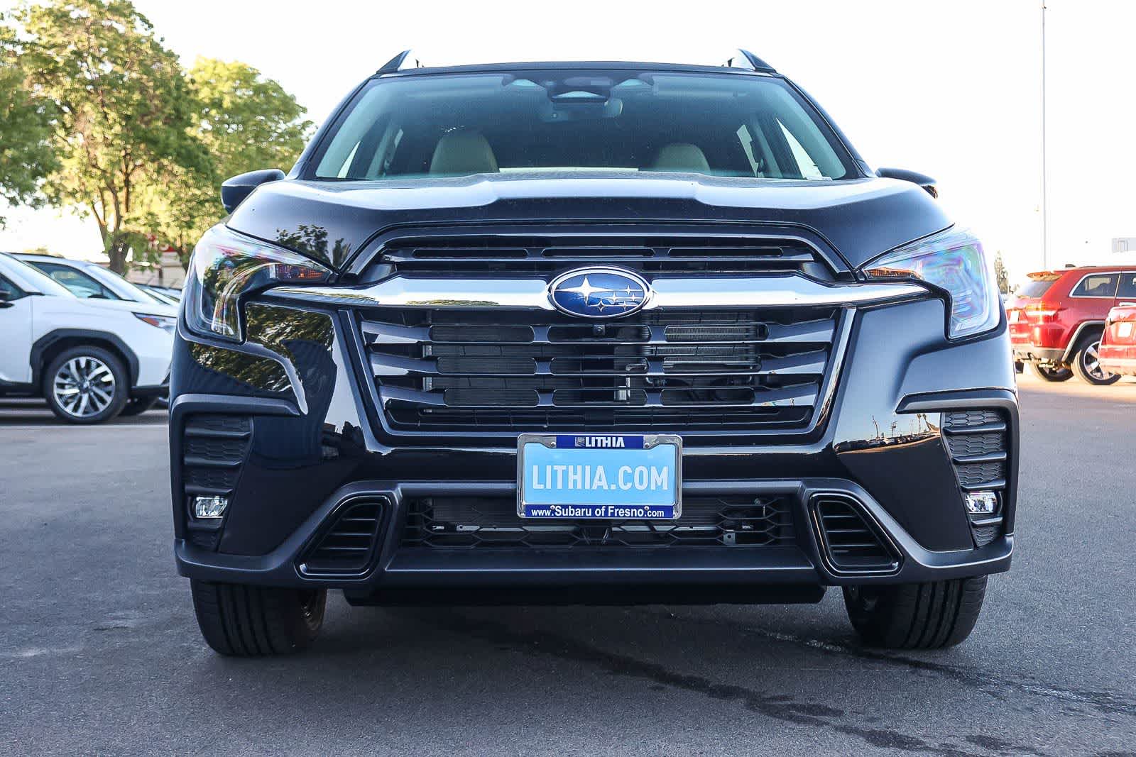 View vehicle photo 2