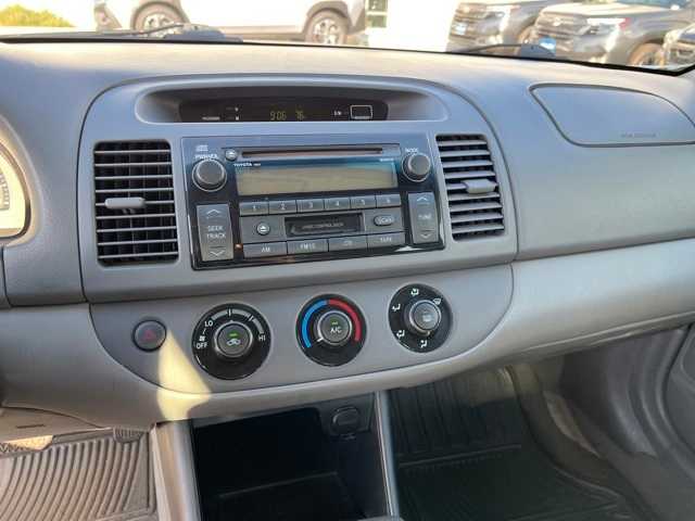 2004 Toyota Camry LE 30