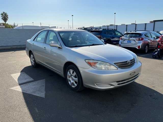 2004 Toyota Camry LE 10