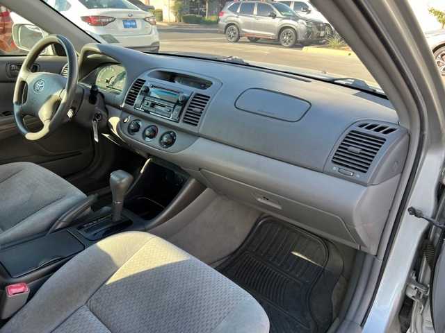 2004 Toyota Camry LE 25