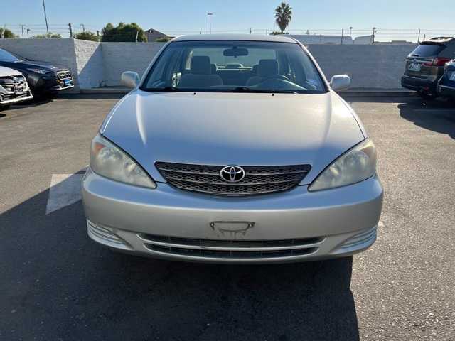 2004 Toyota Camry LE 11