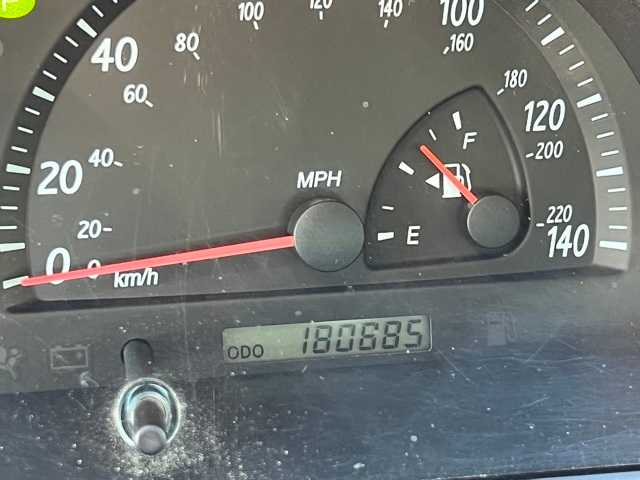 2004 Toyota Camry LE 35