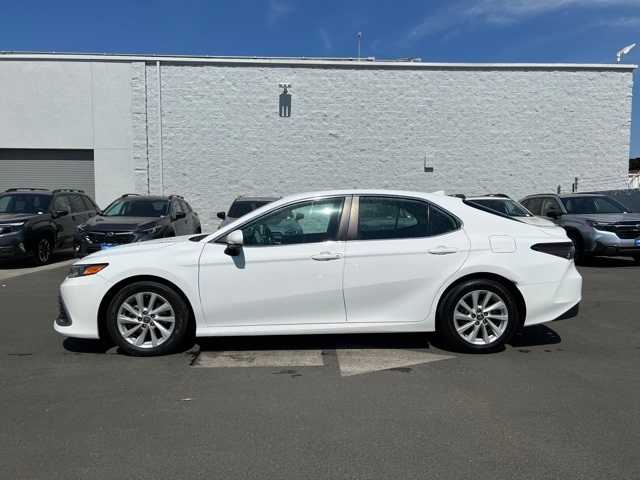 2022 Toyota Camry LE 2