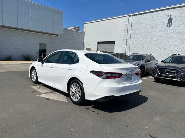 2022 Toyota Camry LE 3