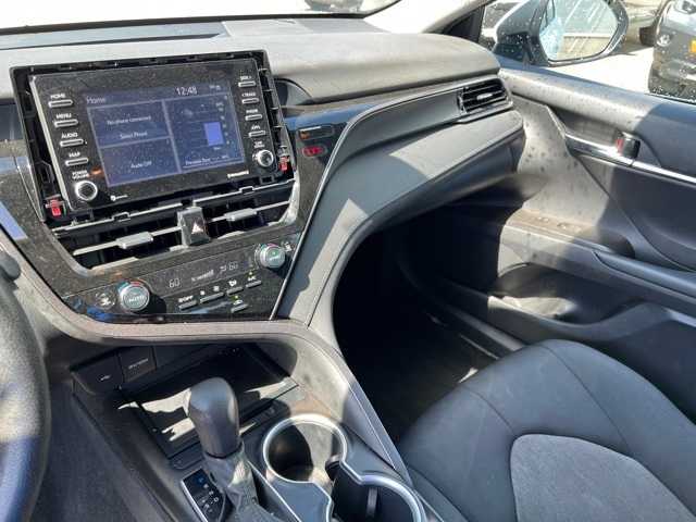 2022 Toyota Camry LE 31