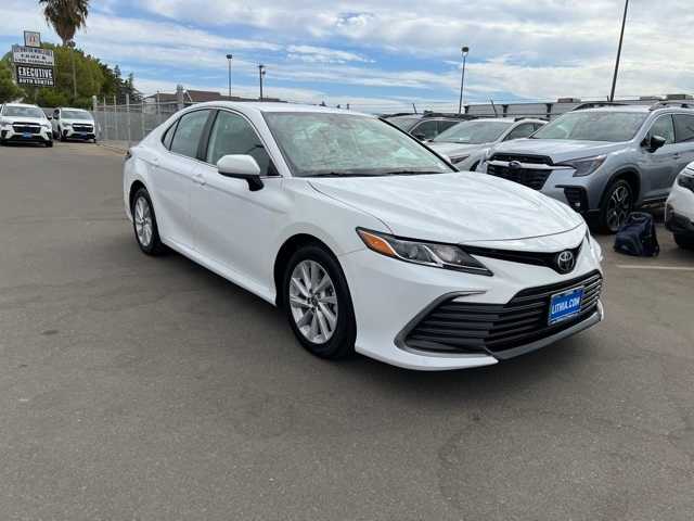 2022 Toyota Camry LE 10