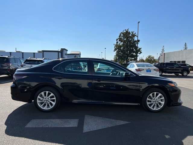 2022 Toyota Camry LE 10