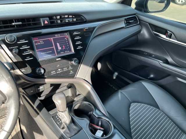 2020 Toyota Camry SE 31