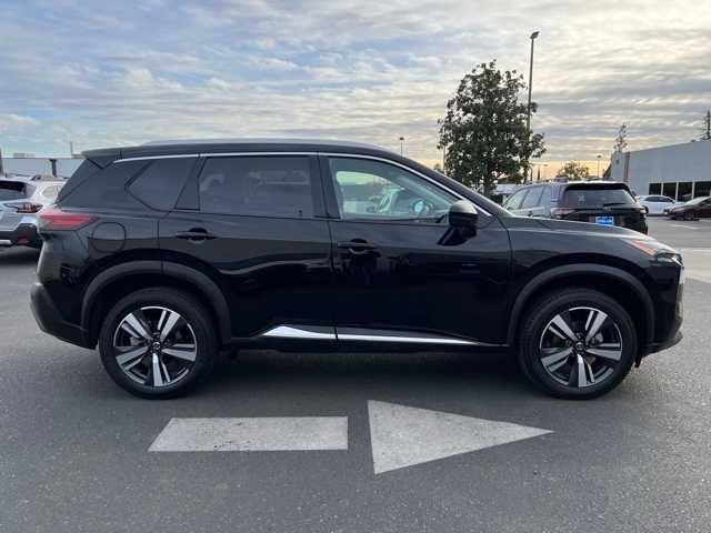 2021 Nissan Rogue SL 10