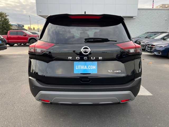 2021 Nissan Rogue SL 4