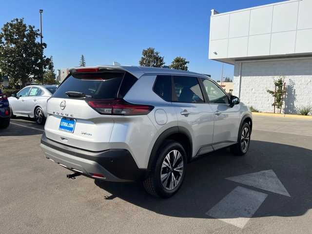 2023 Nissan Rogue SV 9