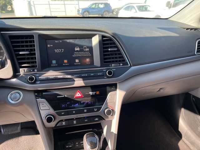 2017 Hyundai Elantra SE 30