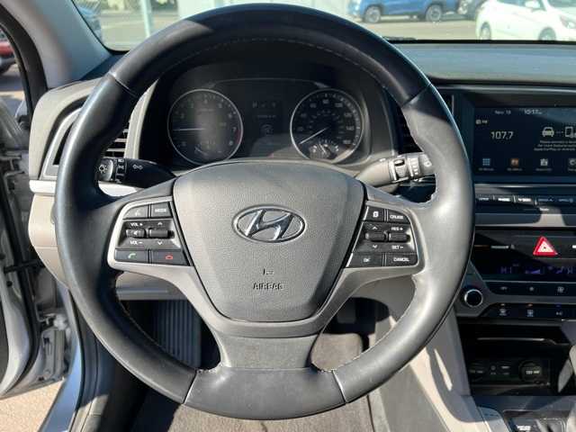 2017 Hyundai Elantra SE 29