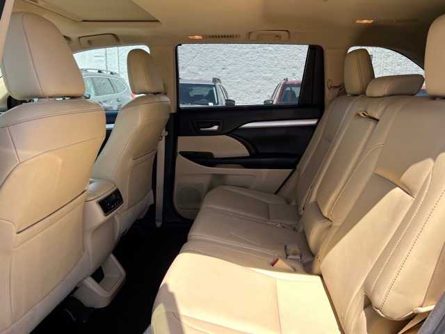 2014 Toyota Highlander XLE 19