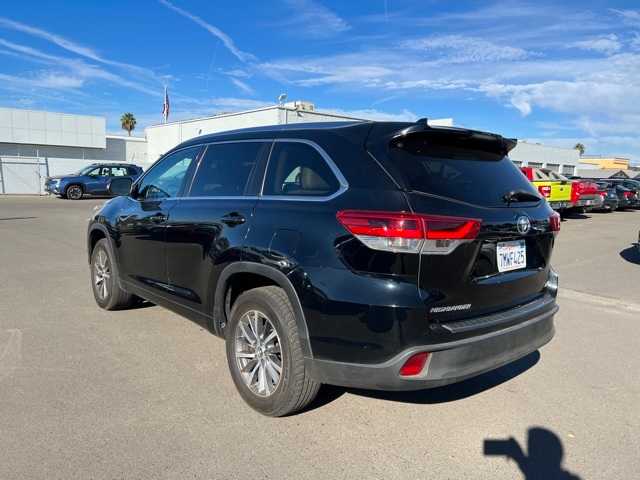 2017 Toyota Highlander XLE 3