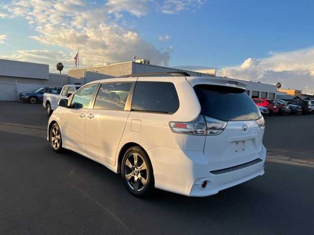 2017 Toyota Sienna SE Premium 3