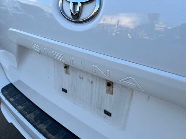 2017 Toyota Sienna SE Premium 6