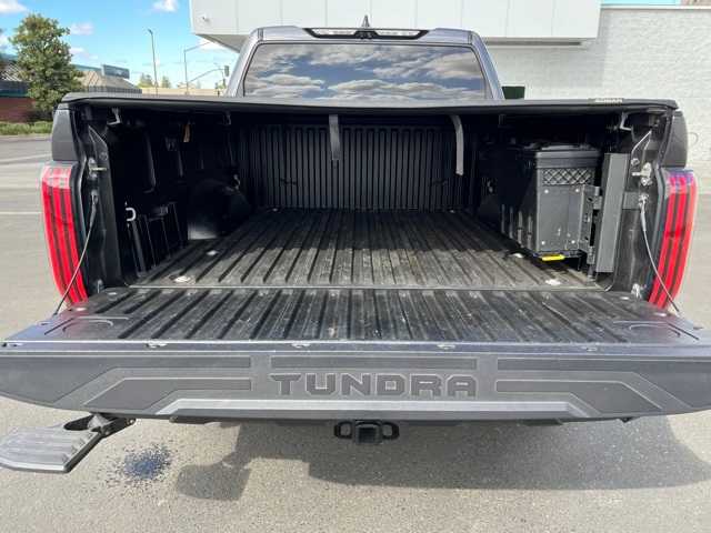 2024 Toyota Tundra Platinum CrewMax 5.5 Bed 8