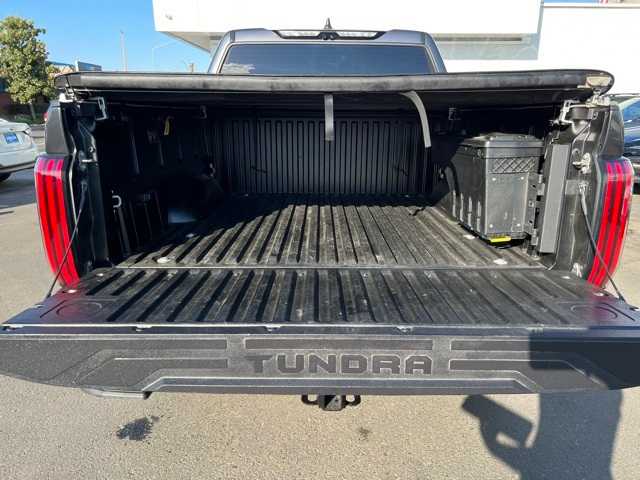 2024 Toyota Tundra Platinum CrewMax 5.5 Bed 8