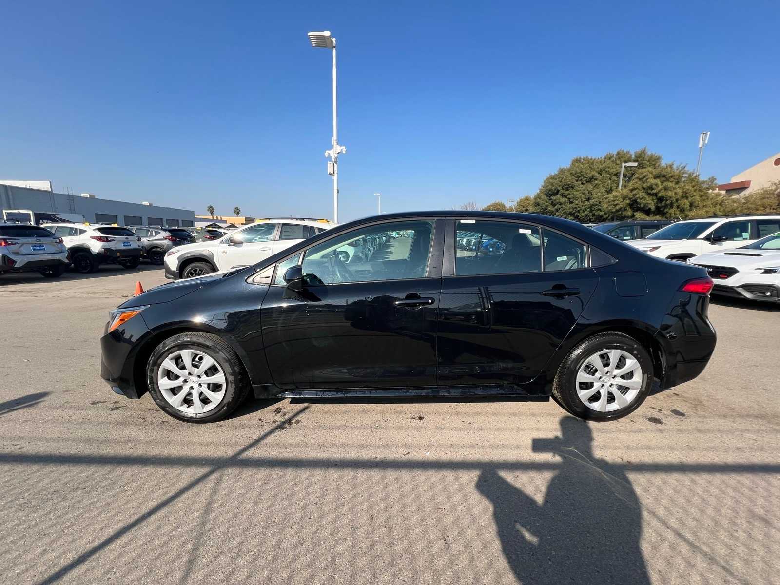 Used 2025 Toyota Corolla LE with VIN 5YFB4MDE0SP302925 for sale in Kansas City