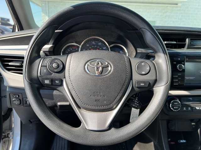 2016 Toyota Corolla LE 29